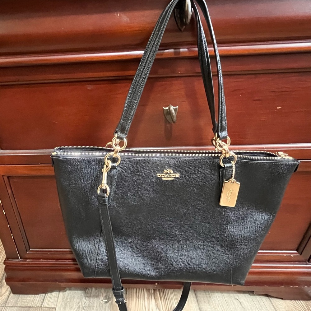 Coach Black Pebbled Leather Ava Tote Bag EUC - Picture 2 of 15
